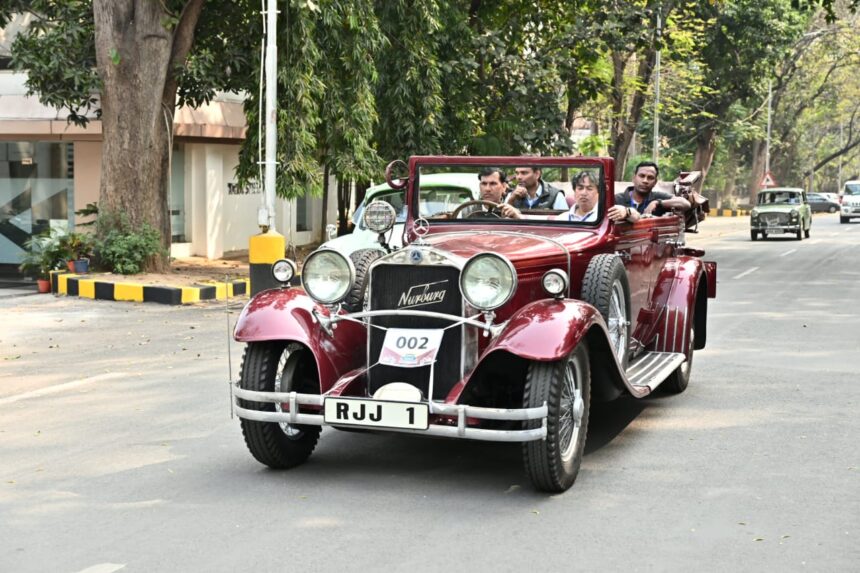 टाटा स्टील ने जमशेदपुर में तीसरी विंटेज और क्लासिक कार और बाइक रैली का आयोजन किया