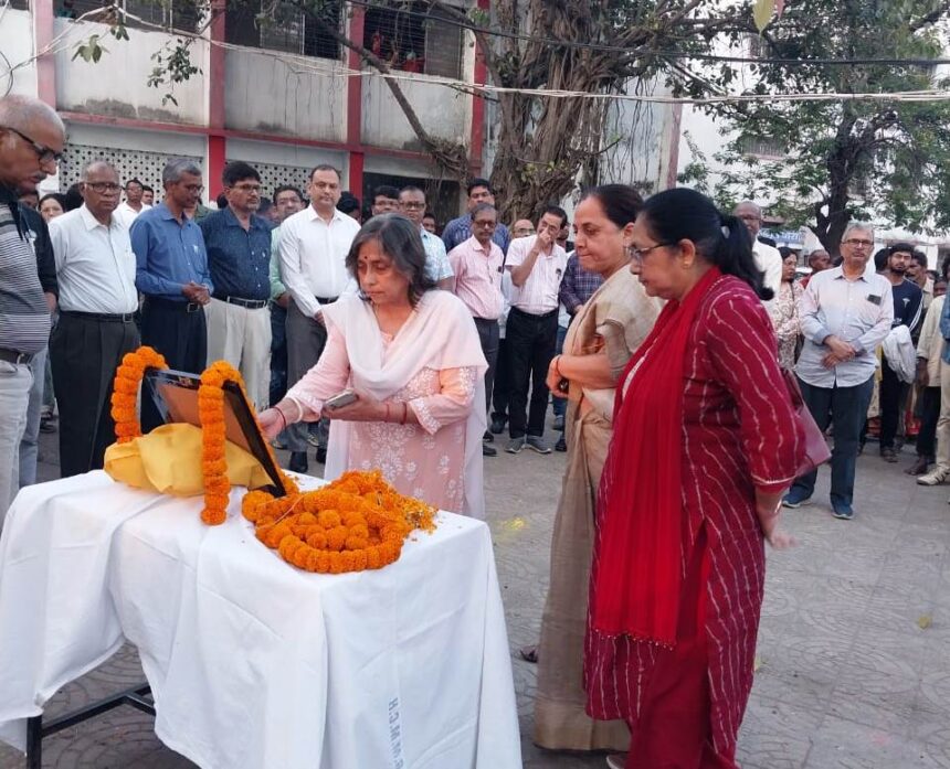 एमजीएम अस्पताल परिसर में डॉ. राजलक्ष्मी कुमार के लिए शोक सभा आयोजित