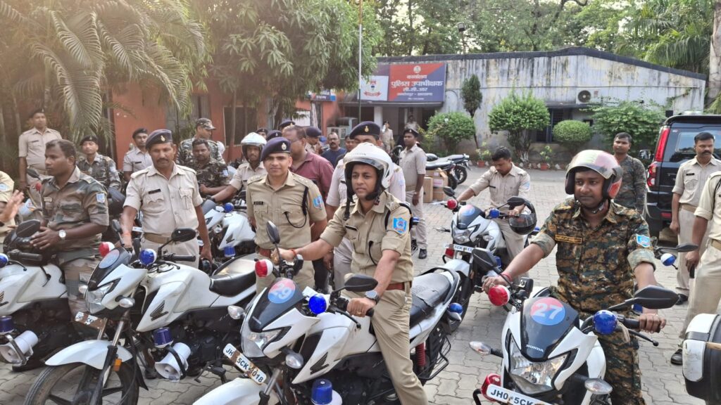 रामनवमी: वरीय पुलिस अधीक्षक ने फ्लैग मार्च कर दिया सुरक्षा का जायजा