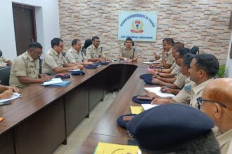 पुलिस अधीक्षक नगर ने थाना प्रभारियों के साथ मासिक अपराध गोष्ठी की