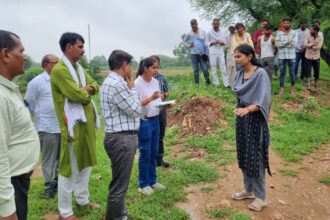 जिला कलेक्टर ने अति-वृष्टि से प्रभावित क्षेत्रों का किया दौरा, जिला कलेक्टर ने आमजन से सावधानी बरतने की करी अपील ।