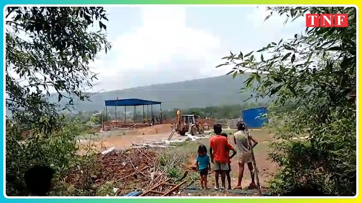 मानगो में बिना नोटिस तोड़ा गया मंदिर, ग्रामीणों का आरोप—रुपया नहीं देने पर हुई कार्रवाई, प्रशासन से जांच की मांग 113 THE NEWS FRAME