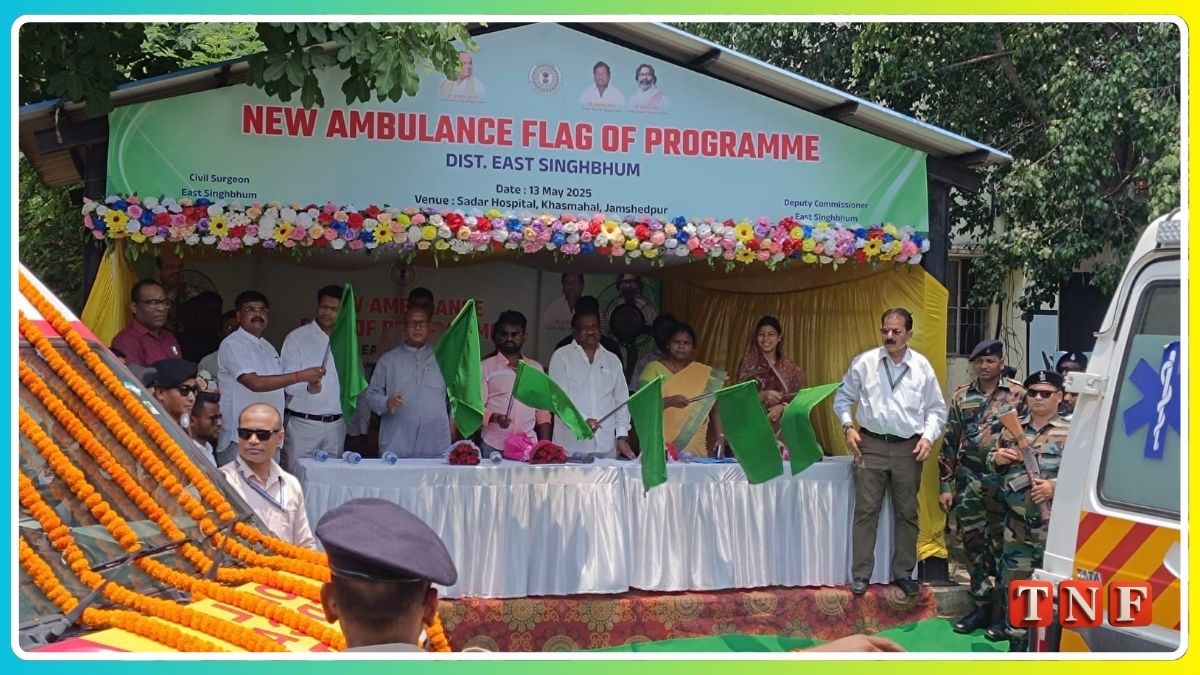 Sadar Hospital: यू.सी.आई.एल के सीएसआर मद से सदर अस्पताल को मिले 5 एंबुलेंस, जिले की स्वास्थ्य सेवाओं को मिलेगा बल 112 THE NEWS FRAME