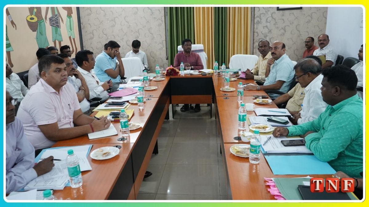 Jharkhand Legislative Assembly : झारखंड विधानसभा की आवास समिति के सभापति दशरथ गागराई ने परिसदन में की अहम समीक्षा बैठक 112 THE NEWS FRAME