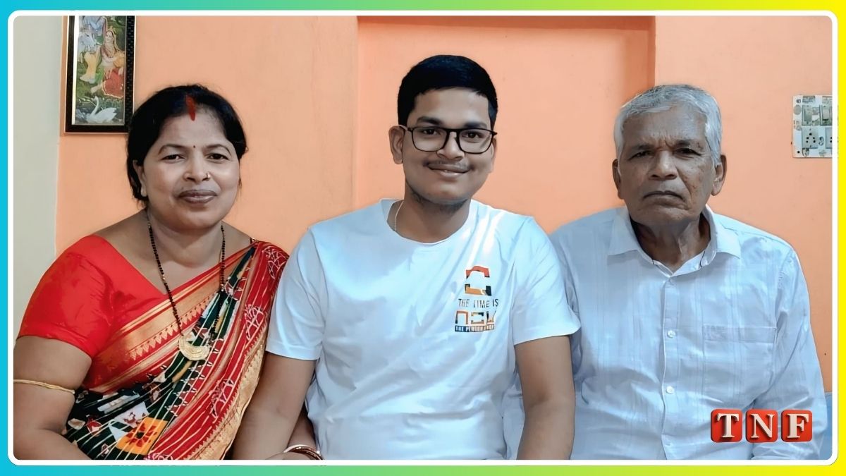 सीबीएसई 12वीं साइंस में पीएम श्री केन्द्रीय विद्यालय चक्रधरपुर का छात्र छंदा चरण गिरी चक्रधरपुर टॉपर 112 THE NEWS FRAME
