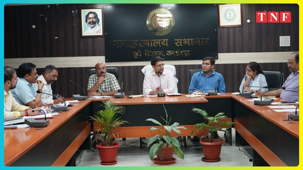 🗳️ आदर्श सहकारी समिति, सोनारी में गवर्निंग बॉडी चुनाव की तैयारी शुरू: जिला प्रशासन ने की ब्रीफिंग 114 THE NEWS FRAME
