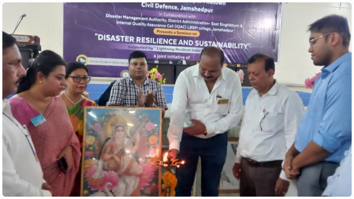 सिविल डिफेंस ने जमशेदपुर मिडटाउन रोटरी क्लब के सहयोग से "आपदा लचीलापन और स्थिरता" पर सेमिनार का आयोजन किया 115 THE NEWS FRAME