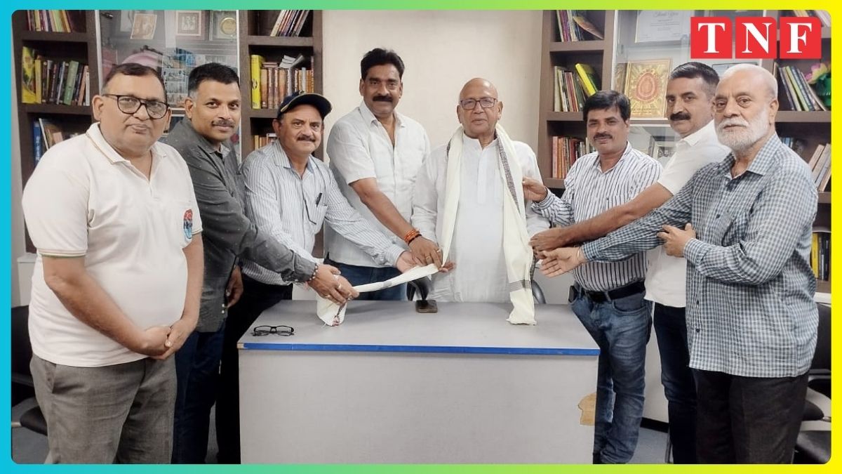पूर्व सैनिकों की कैंटीन सुविधा बहाल कराने में सहयोग पर विधायक सरयू राय को किया गया सम्मानित 112 THE NEWS FRAME