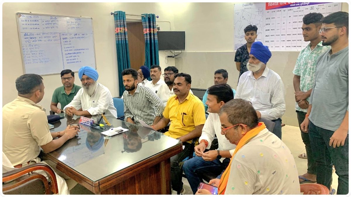 जद (यू) मानगो थाना समिति का प्रतिनिधिमंडल मानगो थाना प्रभारी से मिला. विधि व्यवस्था दुरुस्त करने की की मांग। 113 THE NEWS FRAME
