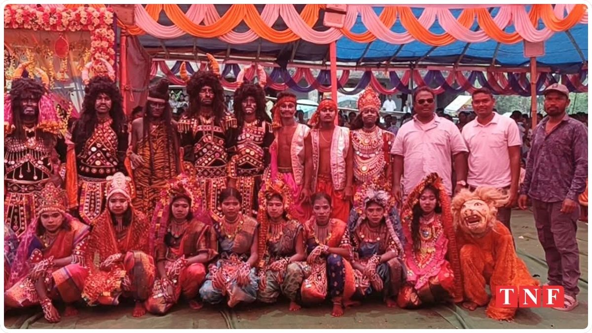 सेताहाका में छऊ नृत्य का हुआ आयोजन कार्यक्रम में शामिल हुए विधायक सुखराम उरांव 113 THE NEWS FRAME