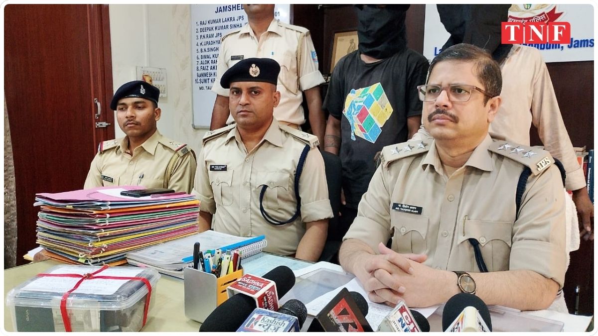 परसुडीह में महिला पर्स छिनतई कांड का उद्भेदन, दो आरोपी गिरफ्तार, मोबाइल और नकदी बरामद 113 THE NEWS FRAME