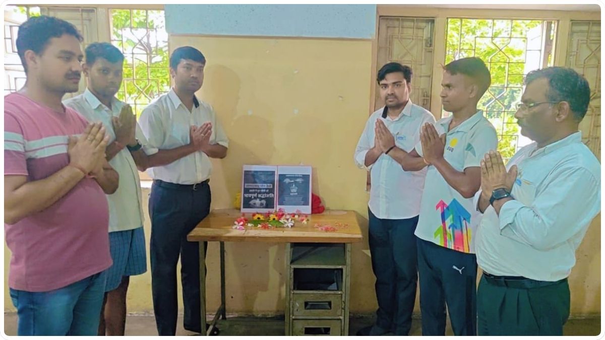 अहमदाबाद विमान हादसे पर जताई गई गहरी संवेदना, संगठन ने की श्रद्धांजलि सभा 113 THE NEWS FRAME