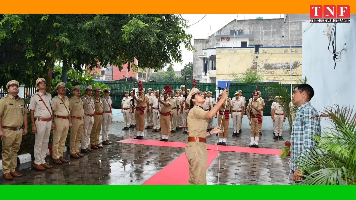 15 अगस्त के अवसर पर पुलिस जिला भिवाड़ी में ध्वजारोहण समारोह का आयोजन किया गया