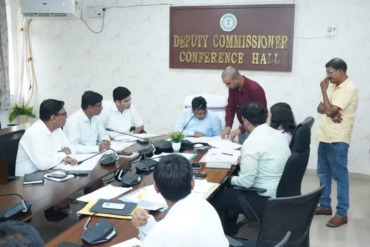 चाईबासा में जिला स्तरीय अनुकंपा नियुक्ति समिति की हुई बैठक